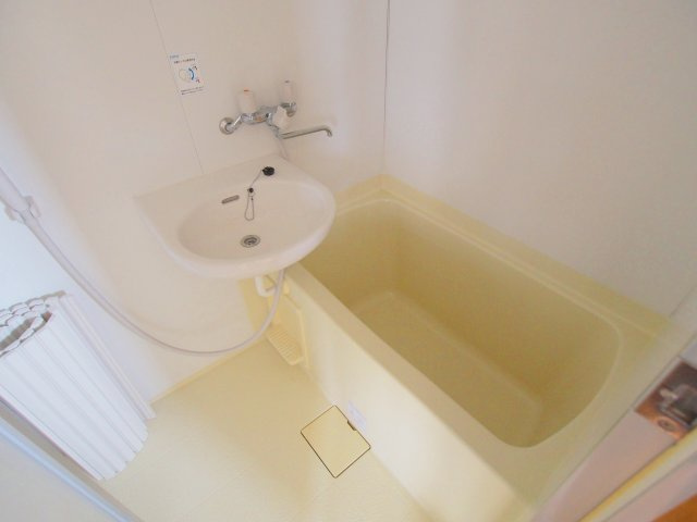 中田ビルの浴室