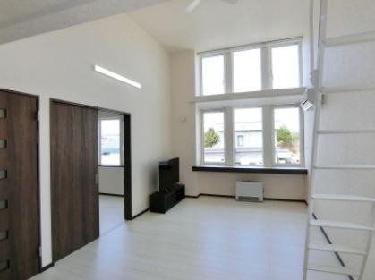 ニューエスパニア９の居間・リビング