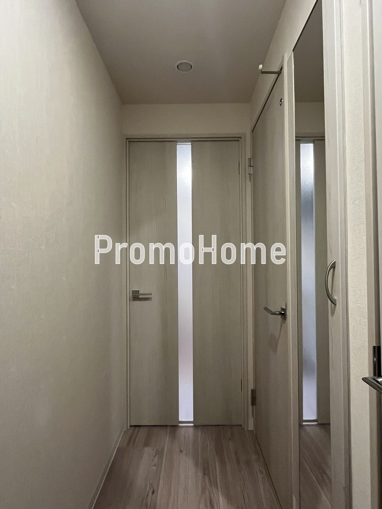 JPT RESIDENCE の玄関