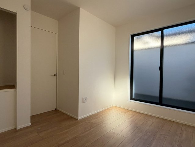 川口市八幡木7期　新築一戸建て　1号棟の洋室|きれいな洋室です