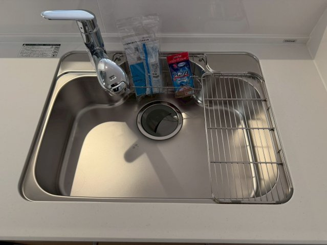 川口市八幡木7期　新築一戸建て　1号棟の設備|コンパクトなキッチンで掃除もラクラク