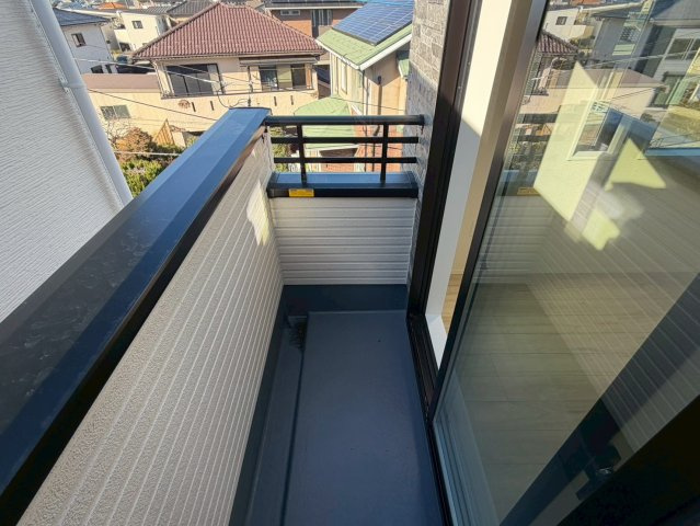 川口市八幡木7期　新築一戸建て　2号棟のバルコニー|バルコニーからの眺めを楽しみながら食事をしませんか