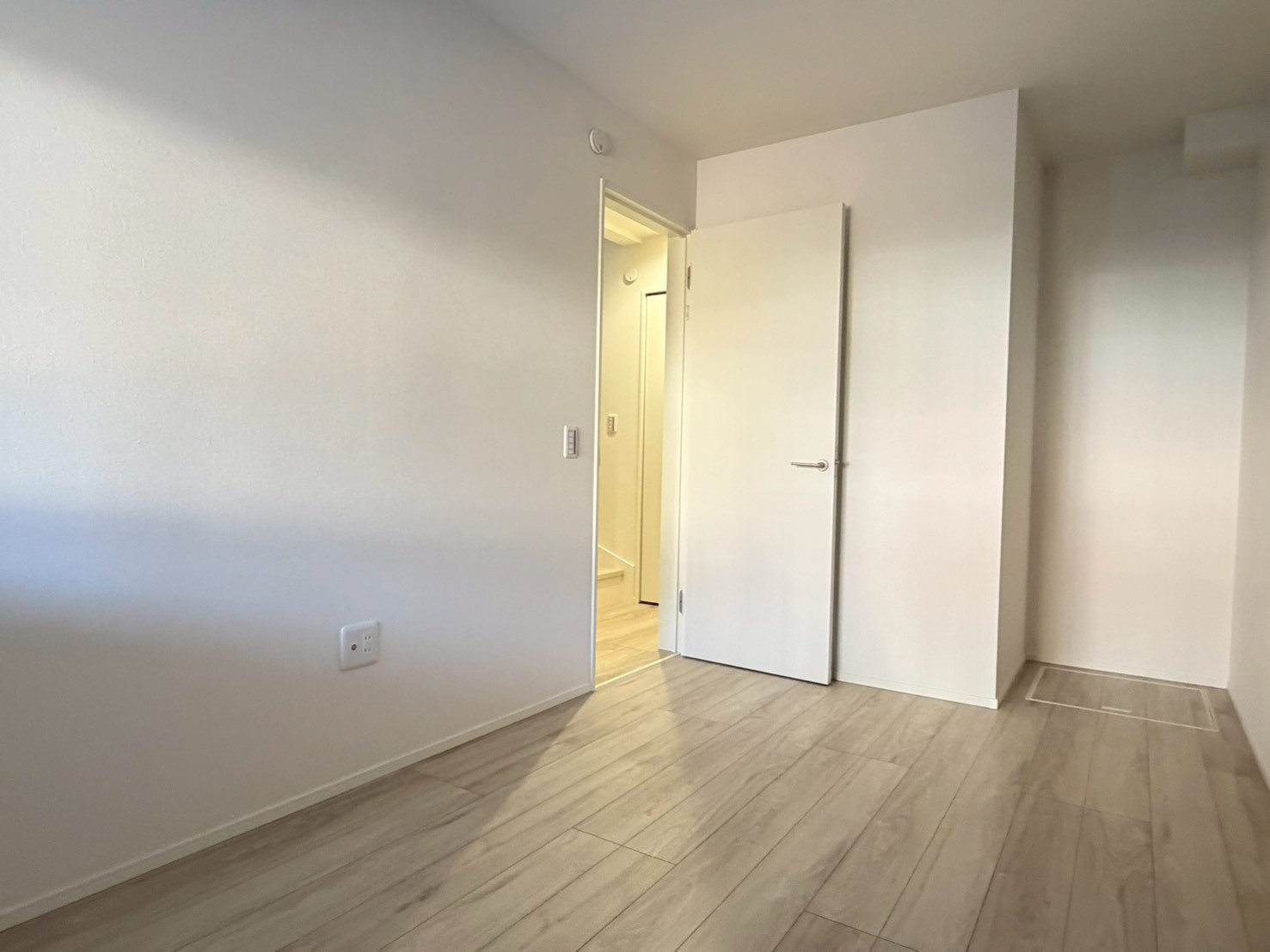 川口市八幡木7期　新築一戸建て　2号棟の洋室|使い勝手のいい洋室です