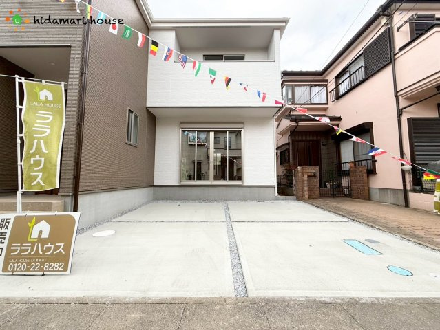 上尾市浅間台2期　新築戸建　Terrechez01の駐車場