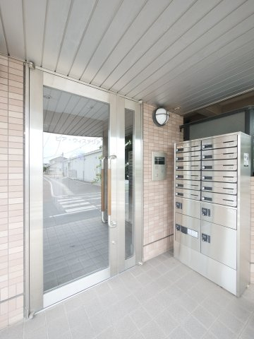 ピア・ウィステリアのエントランス