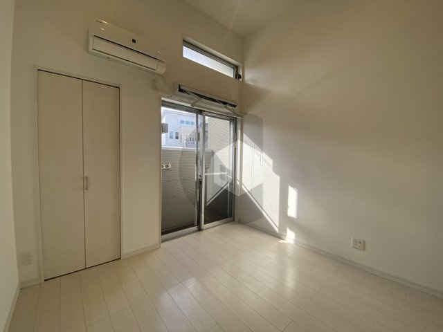 東大阪市金岡４丁目のアパートの居間・リビング