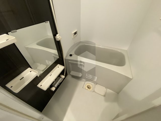 東大阪市金岡４丁目のアパートの浴室