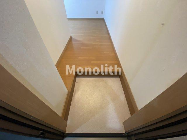 和泉市唐国町１丁目の賃貸マンションの玄関