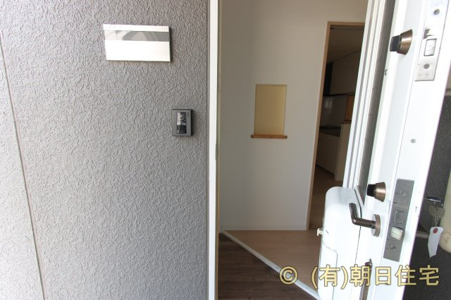 メゾン堀向の玄関