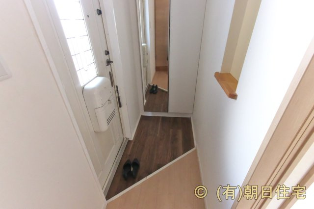 メゾン堀向の玄関