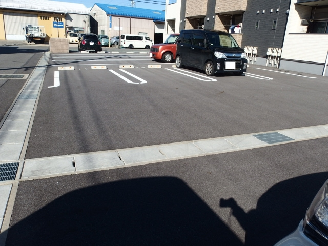 シャングリラ河原の駐車場