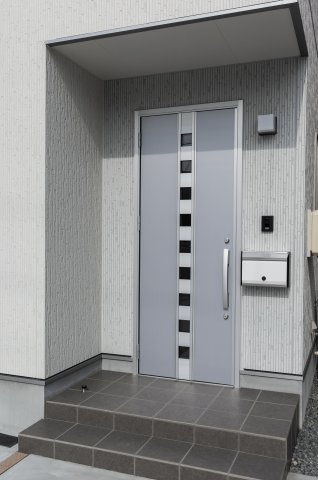 （仮称）知多市平野KODATEXⅤの玄関|写真はイメージです
色仕様は現状優先となります。