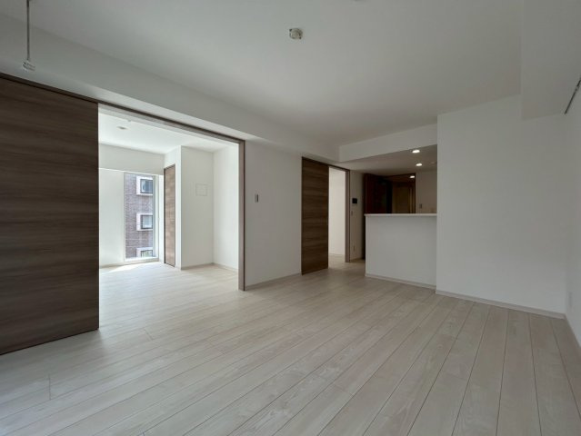 船橋市印内町の賃貸マンションの居間・リビング|使いやすいリビングです