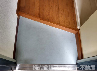 【エントランス】 | エメローズ千田 | ※左右反転・イメージ