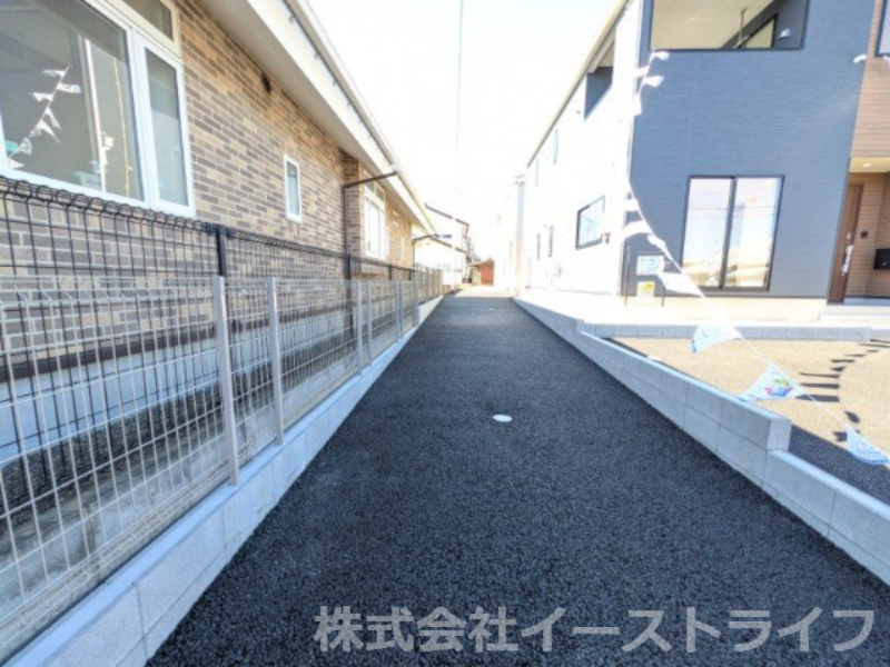 【新築戸建】　いわき市平第20の駐車場|2号棟の駐車場です　縦列3台駐車可能