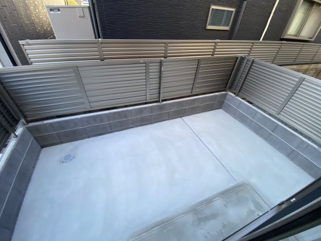 グランボナールB棟のバルコニー