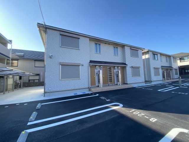 グランボナールB棟の外観