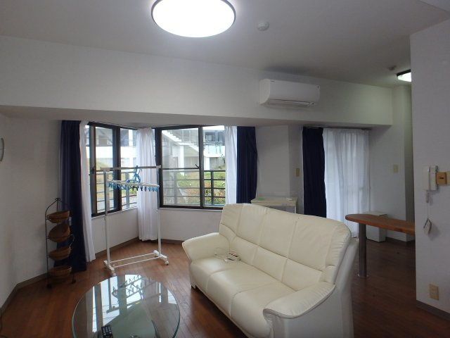 S1758M　ロイヤルアーク下田の居間・リビング