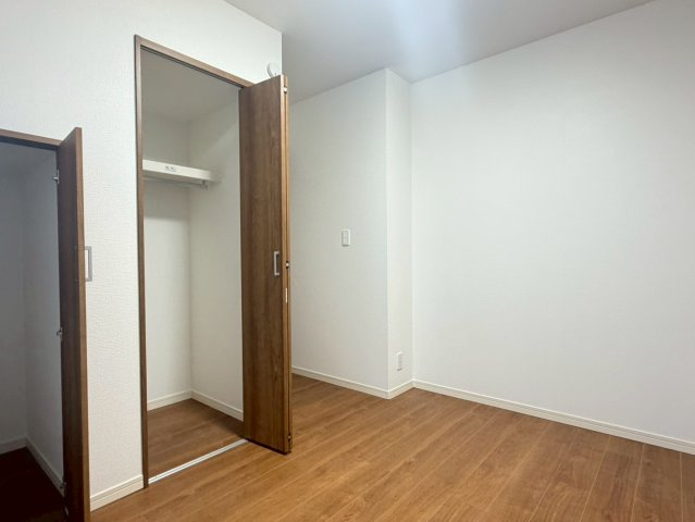 川口市三ツ和3丁目　新築一戸建て　1号棟の洋室|使い勝手のいい洋室です