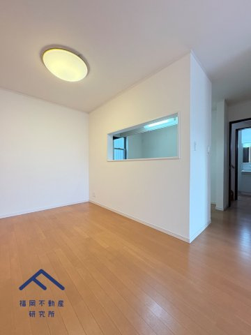 南区柳河内１丁目　戸建ての洋室