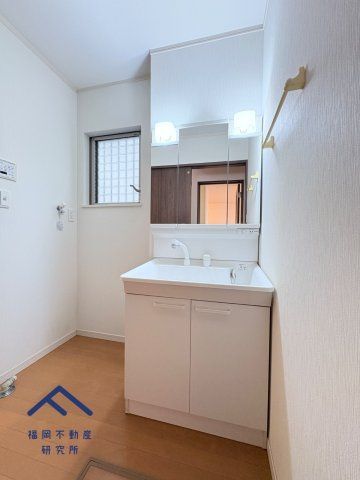 南区柳河内１丁目　戸建ての独立洗面台