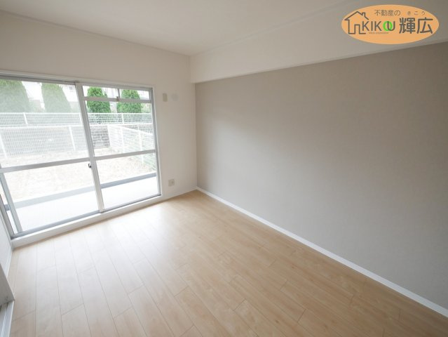 【洋室】 | ベル・アーバニティ加古川Ⅱ　1階