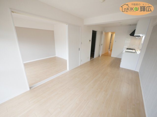 【居間・リビング】 | ベル・アーバニティ加古川Ⅱ　1階