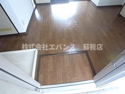 【玄関】 | タウニー浜野B | シンプルで使いやすい玄関です