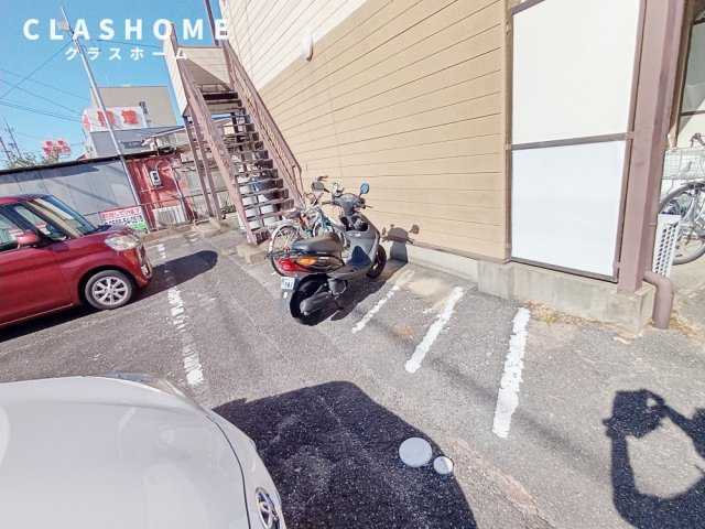 栄ハイツ　　刈谷市近郊の賃貸はクラスホーム刈谷店の駐車場