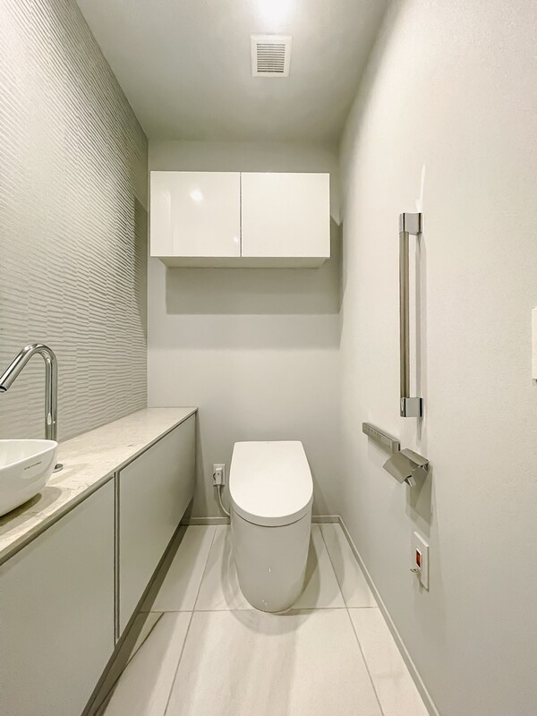 港区三田１丁目の賃貸マンションのその他|玄関