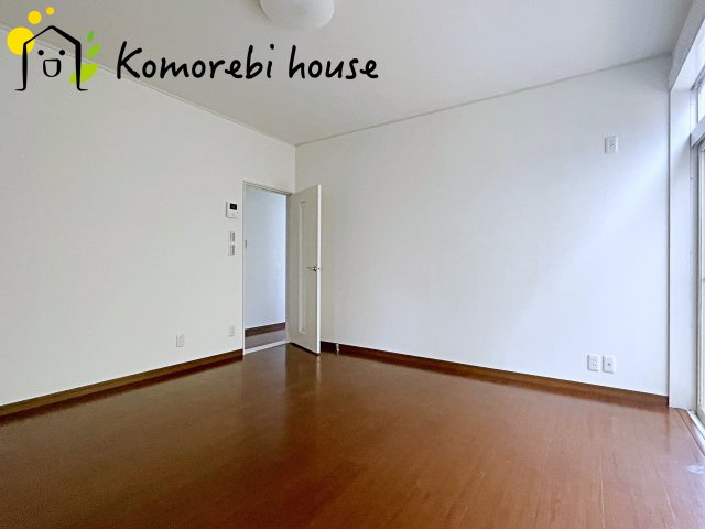 さいたま市見沼区大字中川　中古一戸建ての居間・リビング|26.4.6撮影済み