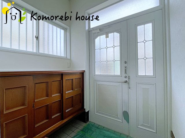 さいたま市見沼区大字中川　中古一戸建ての玄関|26.4.6撮影済み