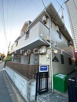 セカンド・ポートの外観