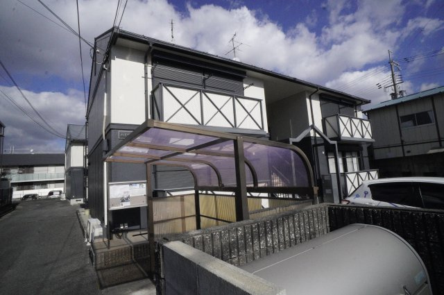 ハイツ池田Ｅ棟の居間・リビング