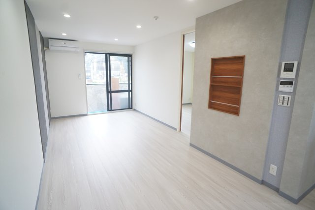 ハイツ池田Ｅ棟の居間・リビング