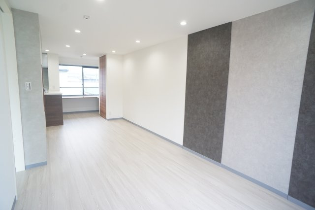 ハイツ池田Ｅ棟の居間・リビング