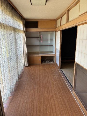 川西町上小松　二階建て中古住宅のその他|広縁
