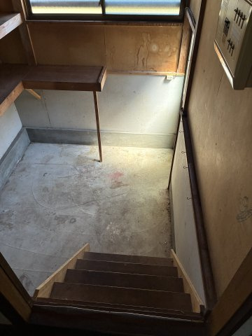 川西町上小松　二階建て中古住宅のその他|土間物置