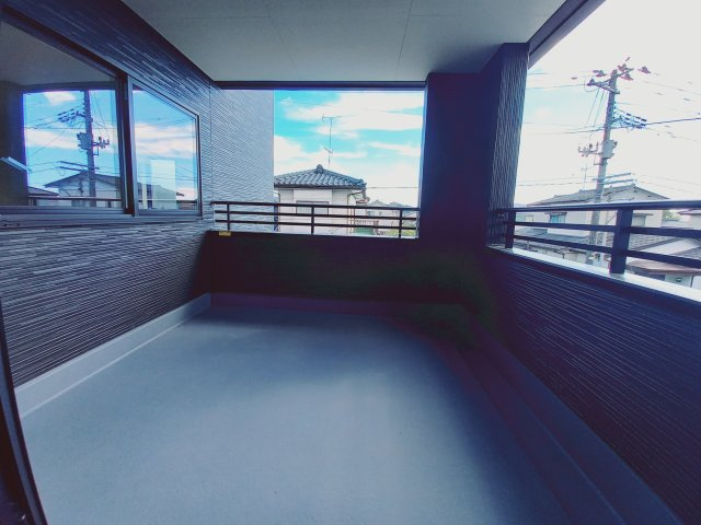 【平中神谷第8】限定1棟　※期間限定キャンペーン開催※　新築建売住宅のバルコニー|同施工◆バルコニーの写真です◆　
洗濯物から布団まで一度にたくさん干せて便利です♪
眺めのよいバルコニーで、あなただけのリラックスタイムを☆