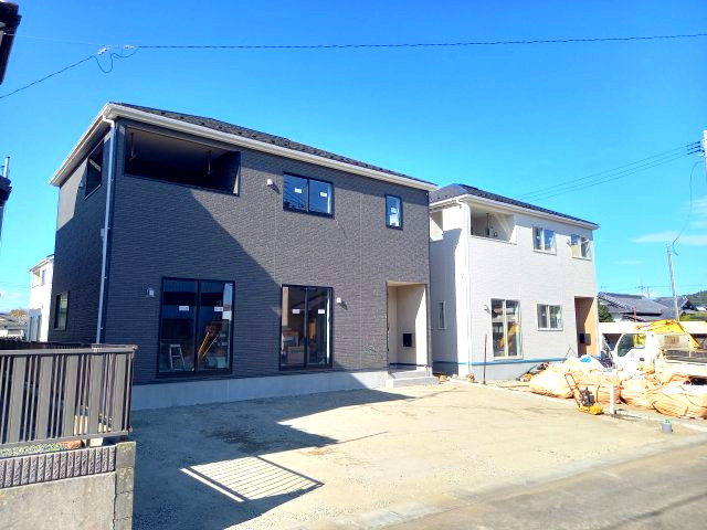 【佐糠町第8　全5棟／5号棟】　新築建売住宅　価格を抑えた新邸！