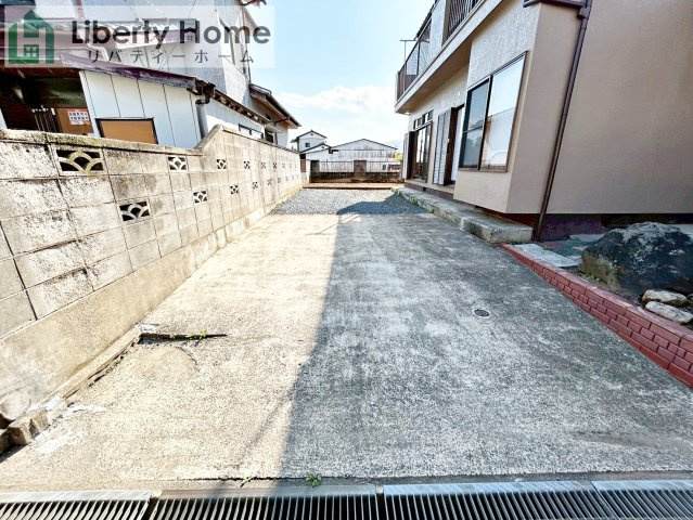 笠間市下郷　中古戸建の駐車場