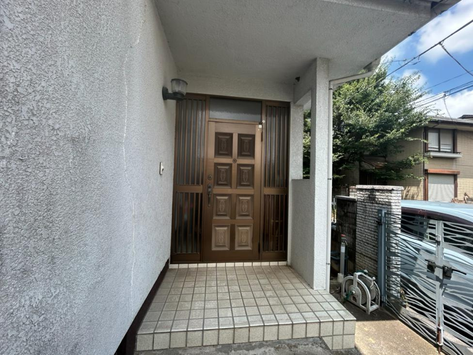 笠間市下郷　中古戸建の玄関