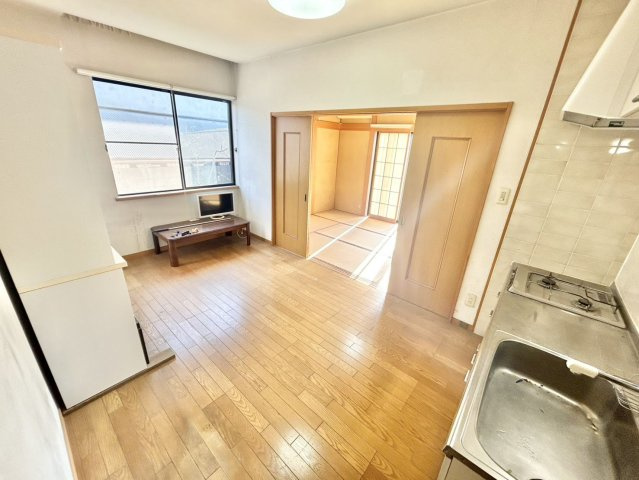 石岡市府中　住友林業施工住宅　の居間・リビング|使いやすい広さのダイニングキッチン
