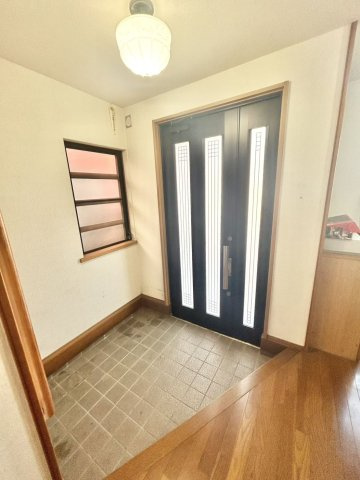 石岡市府中　住友林業施工住宅　の玄関|ゆとりのある玄関です