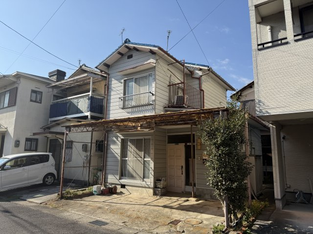 大津市下阪本二丁目　中古テラスハウスの前面道路含む現地写真