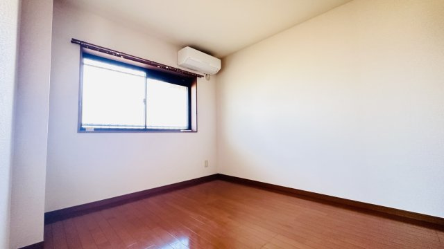 トレンタ・ノーベの洋室