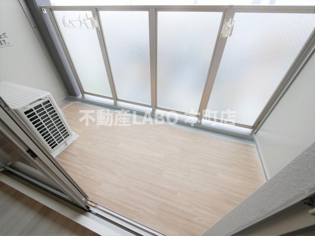 エスリード西九条レジデンスのバルコニー