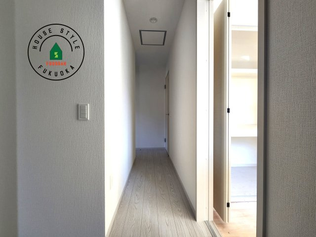 大野城市若草2丁目第2-1棟（1号棟）の内装|平屋はワンフロアしかないため、部屋と部屋の距離が近くなります。 生活音の緩衝材として廊下を活用するのがおすすめです。