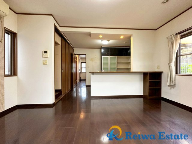 中古戸建　藤沢市辻堂4丁目の居間・リビング