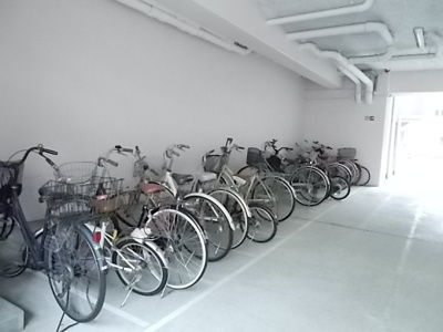 【その他共用部分】 | ベル・アーバニティ江坂Ⅱ | 駐輪場